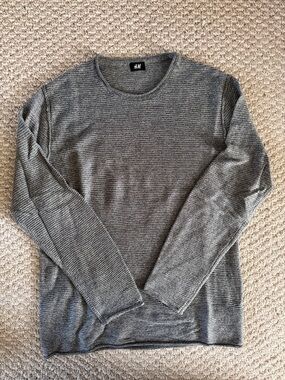 H&M Men's Heather Gray Ribbed Crewneck Sweater